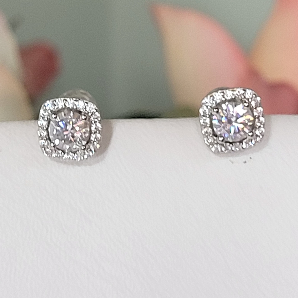 1 ct CERTIFIED MOISSANITE DIAMOND 18KG/925 halo earrings studs - Picture 3 of 16